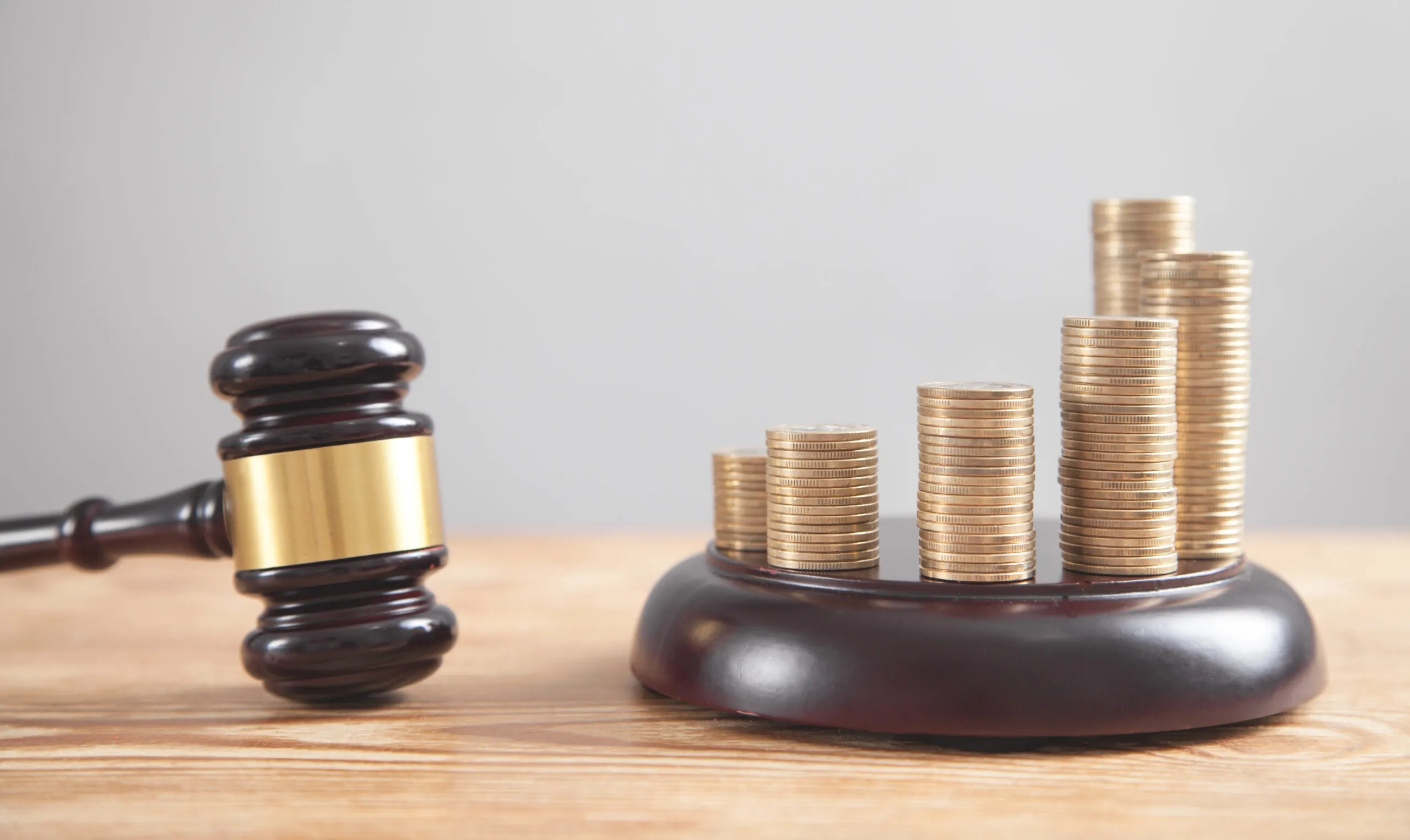 Contingency Fees vs. Success Fees: Choosing the Right Payment Structure in NY